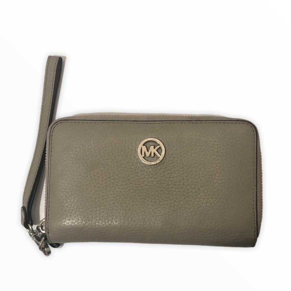 Michael kors gray leather wristlet wallet - Picture 1 of 13